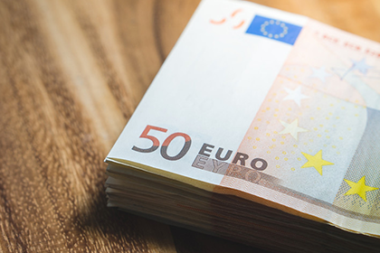 法院会否判决欠款需一次性偿还？