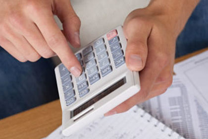 信用卡逾期罚金标准是多少？